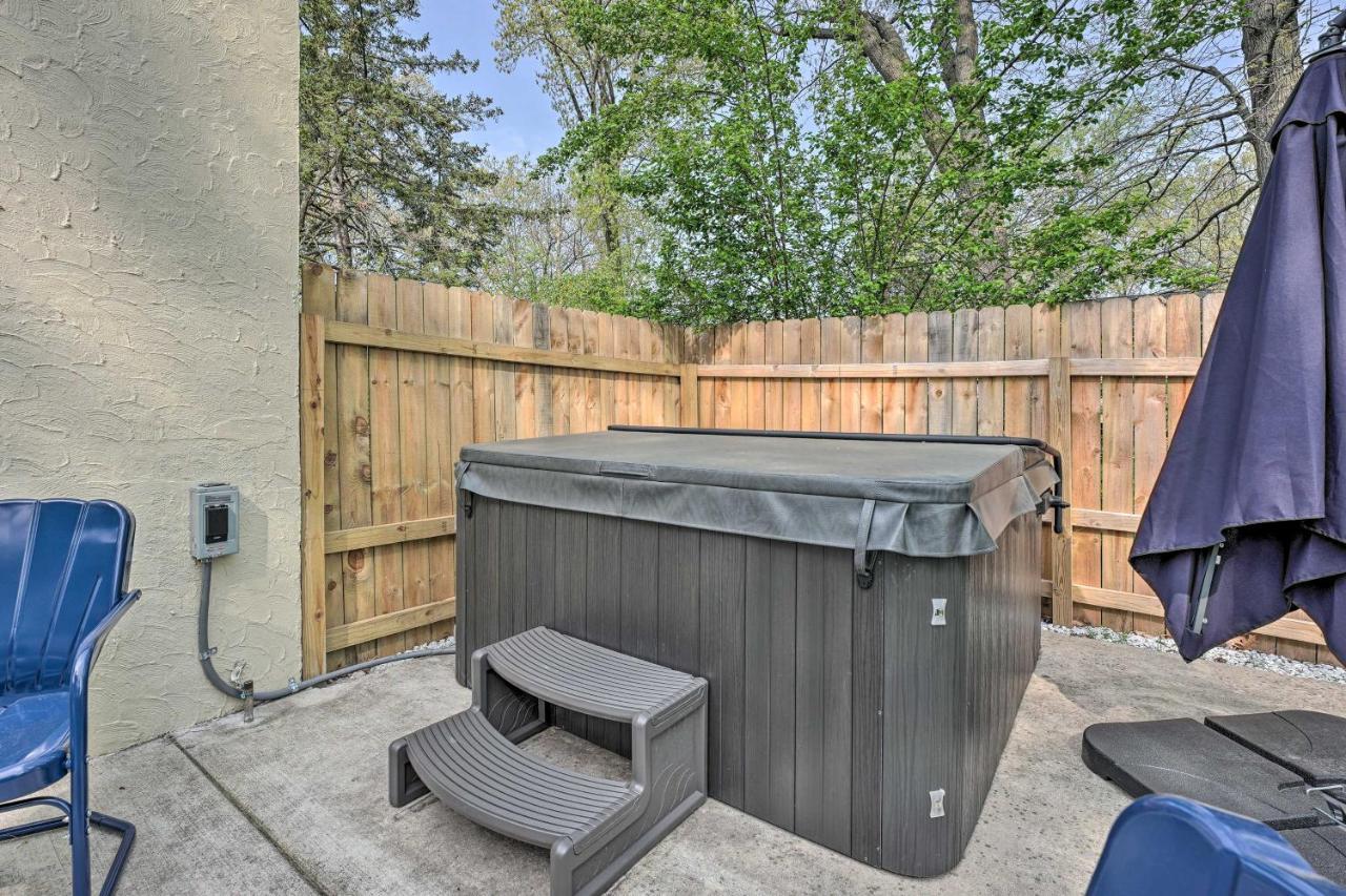 Benton Harbor Gracie Cottage With Hot Tub And Yard! 외부 사진