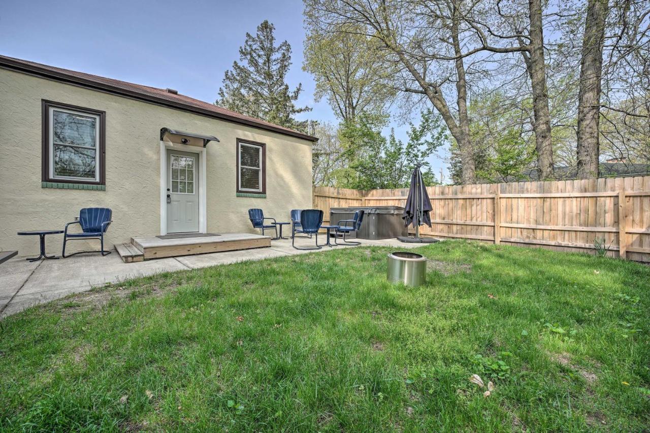 Benton Harbor Gracie Cottage With Hot Tub And Yard! 외부 사진